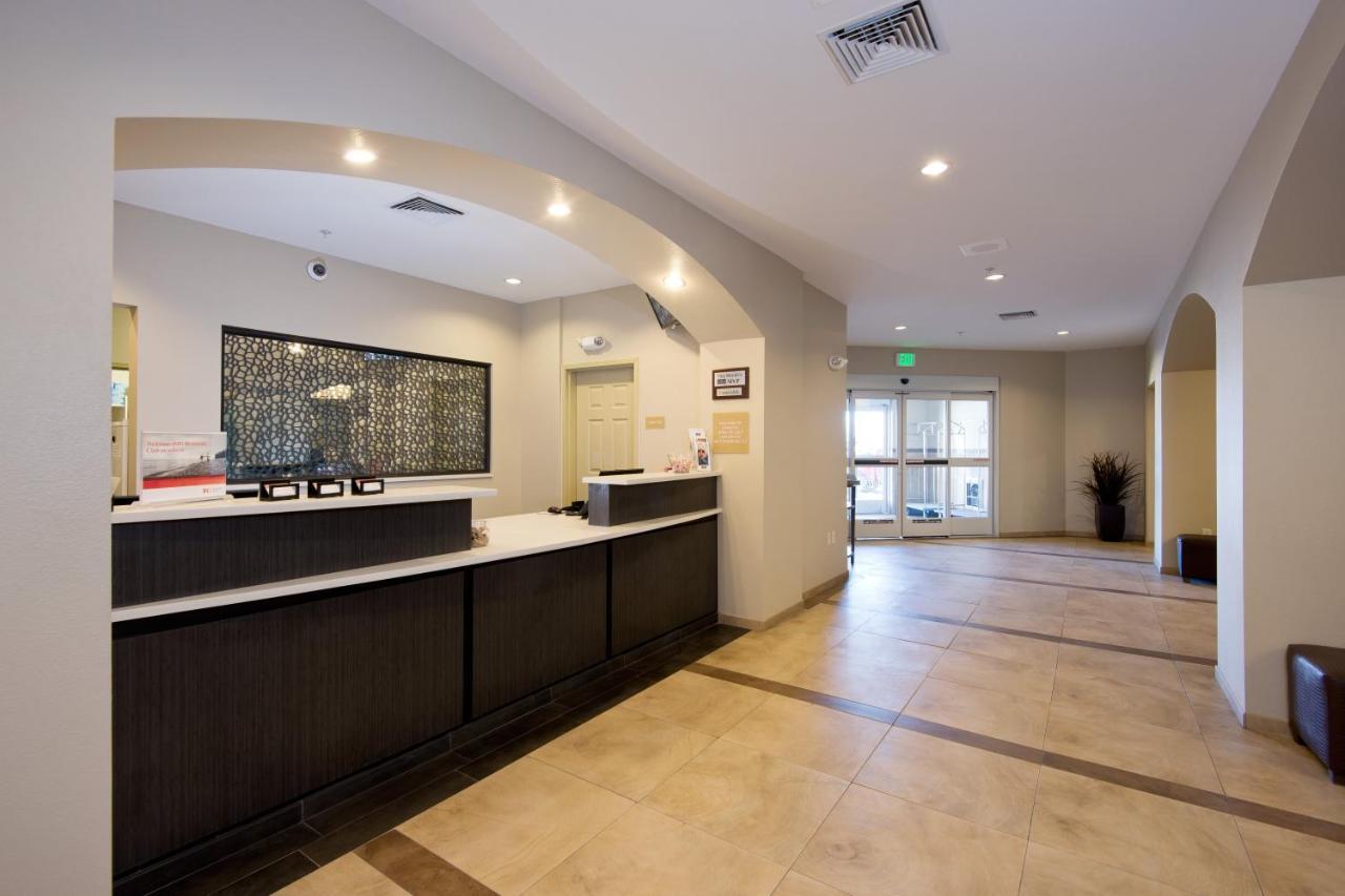 Candlewood Suites Greeley By Ihg Bagian luar foto